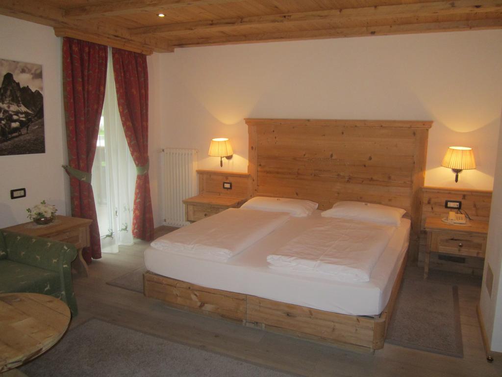Hotel Corona Krone Selva di Val Gardena Oda fotoğraf