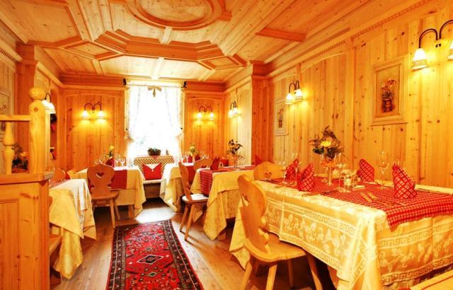 Hotel Corona Krone Selva di Val Gardena Dış mekan fotoğraf