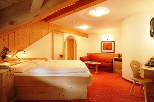 Hotel Corona Krone Selva di Val Gardena Dış mekan fotoğraf