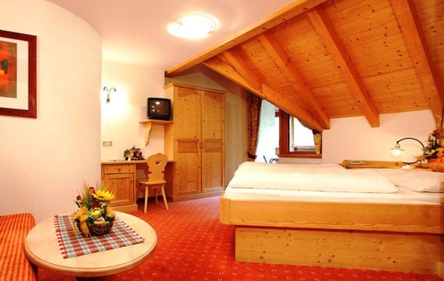 Hotel Corona Krone Selva di Val Gardena Dış mekan fotoğraf