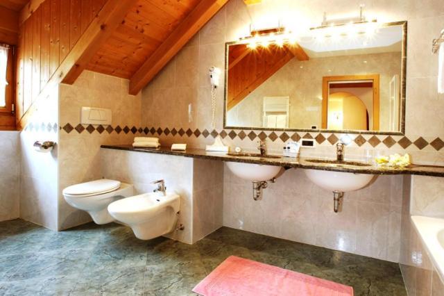 Hotel Corona Krone Selva di Val Gardena Dış mekan fotoğraf