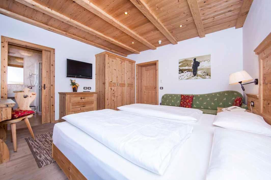 Hotel Corona Krone Selva di Val Gardena Dış mekan fotoğraf