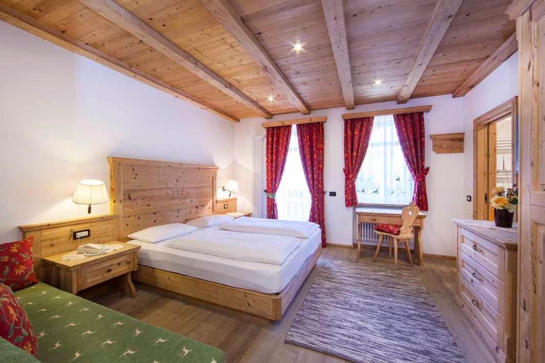 Hotel Corona Krone Selva di Val Gardena Dış mekan fotoğraf